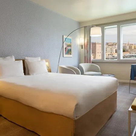 Novotel Vieux Port Hotel 4*
