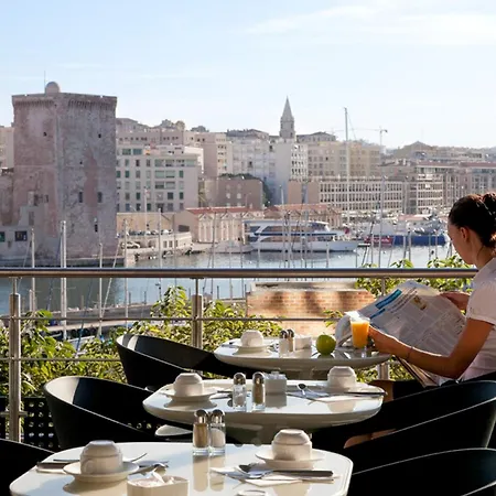 Hotel Novotel Vieux Port 4*