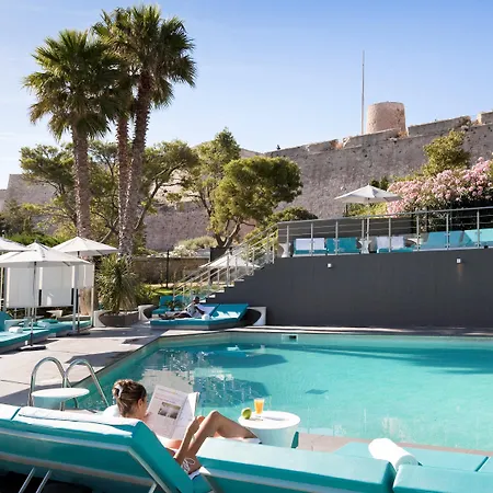 Hotel Novotel Vieux Port 4*
