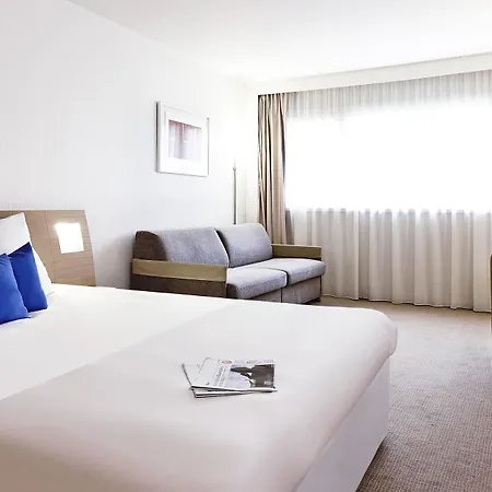 Hotel Novotel Vieux Port 4*
